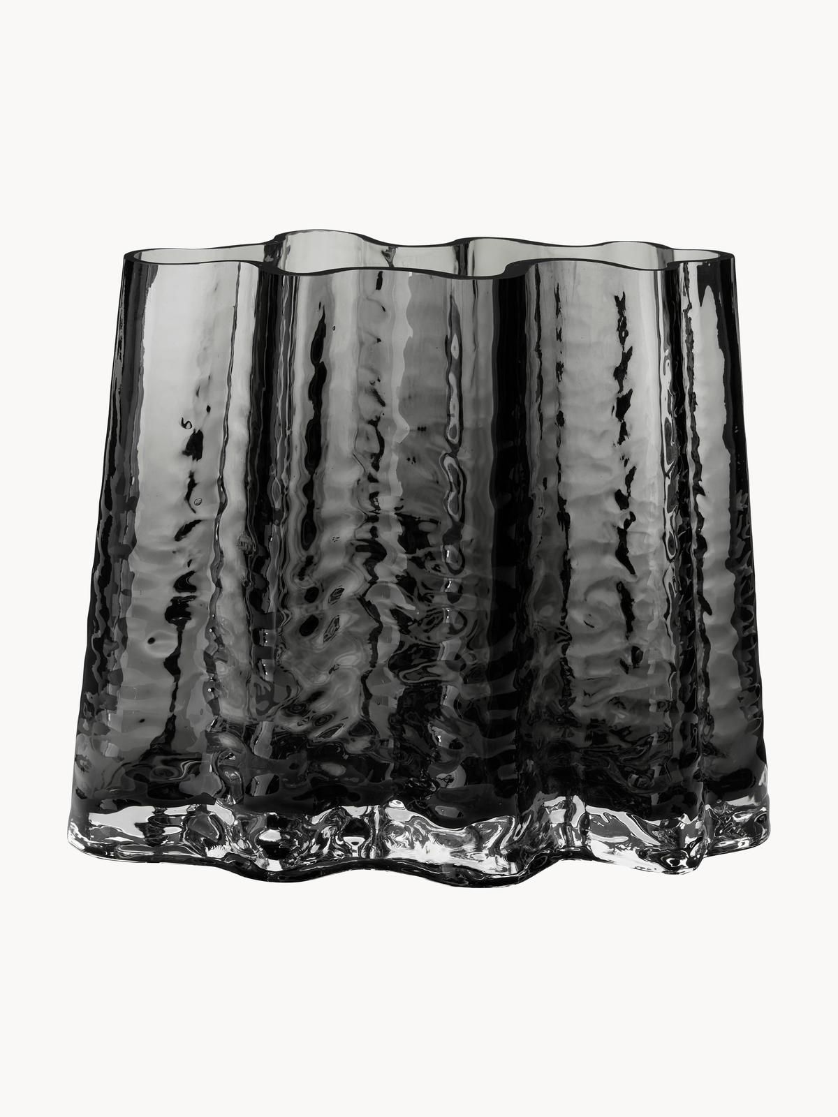 Mundgeblasene Glas-Vase Gry mit strukturierter Oberfläche, H 19 cm von Cooee Design