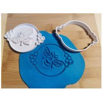 Biene Im Kreis Als Ausstechform Und Stempel von CookieMonsterModels