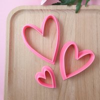 Herzförmige Cookie Cutter, Polymer Clay Cutter von CookiesNClay