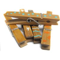 Set Mit 5 Custom Wäscheklammern - Einzeln Als Add-On Für Art Displays Erhältlich Dekorative Handbemalte Bambus-Wäscheklammer von Coolisart
