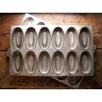 Vintage Ekco Schwere Kommerzielle Backformen - Retro Küchendekor Zwei Verfügbar von CopperAndTin