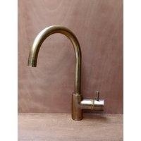 Exquisite Eleganz Einloch-Waschtischarmatur Aus Unlackiertem Messing Und Mischbatterie Für Das Waschbecken in Antikmessing - Zeitlose Schönheit Exquisite Eleganz Einloch-Waschtischarmatur Aus Unlackiertem Messing Und Mischbatterie Für Das Waschbecken in Antikmessing - Zeitlose Schönheit von CopperArtistic