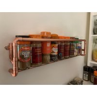 Handgefertigtes Gewürzregal Aus Kupfer Küchenregale Für Standard Gläser Handgefertigtes Gewürzregal Aus Kupfer Küchenregale Für Standard Gläser von CopperConstructions