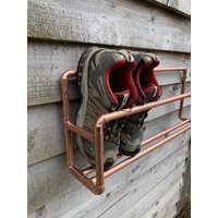 Handgefertigtes Kupfer Schuhregal Wand Schuhregal Aus Metall Handgefertigtes Kupfer Schuhregal Wand Schuhregal Aus Metall von CopperConstructions