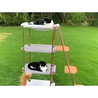 Handgefertigter Katzenturm Aus Kupfer Stapelbares Katzenbett von CopperConstructions