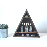 Triangle Mountain Regal Eiche Dunkel Mit Mondphasenanzeige Triangle Mountain Regal Eiche Dunkel Mit Mondphasenanzeige von CopperMoonBoutique