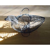 Vintage Rustikaler Eierkorb Primitiver Vogel Entenförmiger Draht Vintage Rustikaler Eierkorb Primitiver Vogel Entenförmiger Draht von CoraLeesCupboard