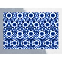 Hippie Blau Hexagon Fliesen Vinyl Matte, Blaue Bodenmatte, Weißer Teppich, Ornament Linoleum Vinylboden, Komfortmatte von CoralHorizon