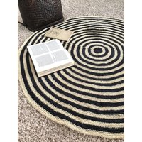 Handgewebter Schwarz-Weiß Gestreifter Raffia-Teppich - 40, 5 "Runder Boho-Dekor von CoroCoraColombia