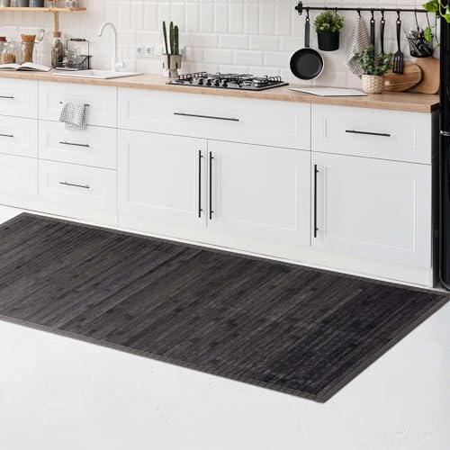 CosìCasa Bambusmatte Badematte Holz rutschfest | Nachhaltiger Bambusteppich, Küchenläufer, Duschvorleger | rutschfeste Badematte Bambus | Holzmatte für Bad & Küche (Einfarbig Grau, 50 x 140 cm) von CosìCasa