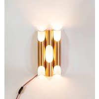 Touch Fugue Wandleuchte | Designklassiker Aus Der Mitte Des Jahrhunderts Einheit Mit 3 Röhren Champagnerfarbe Vintage 60Er Jahre Verfügbar von CosmicDesignNL