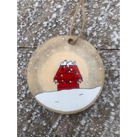 Snoopy Ornament, Holzscheibe, Handbemalt, Rustikal Snoopy Ornament, Holzscheibe, Handbemalt, Rustikal von CosmicSoupp