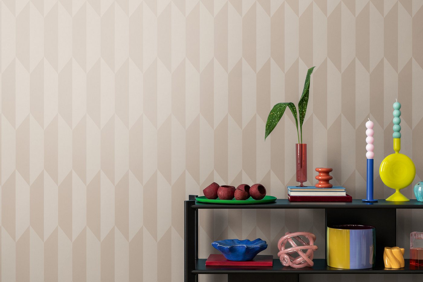 CosmoLiving by Cosmopolitan Vliestapete Graphic Groove-Playful Tapete, strukturiert, glänzend, (1 St), Geometrisches Design mit modernem 3D-Effekt von CosmoLiving by Cosmopolitan