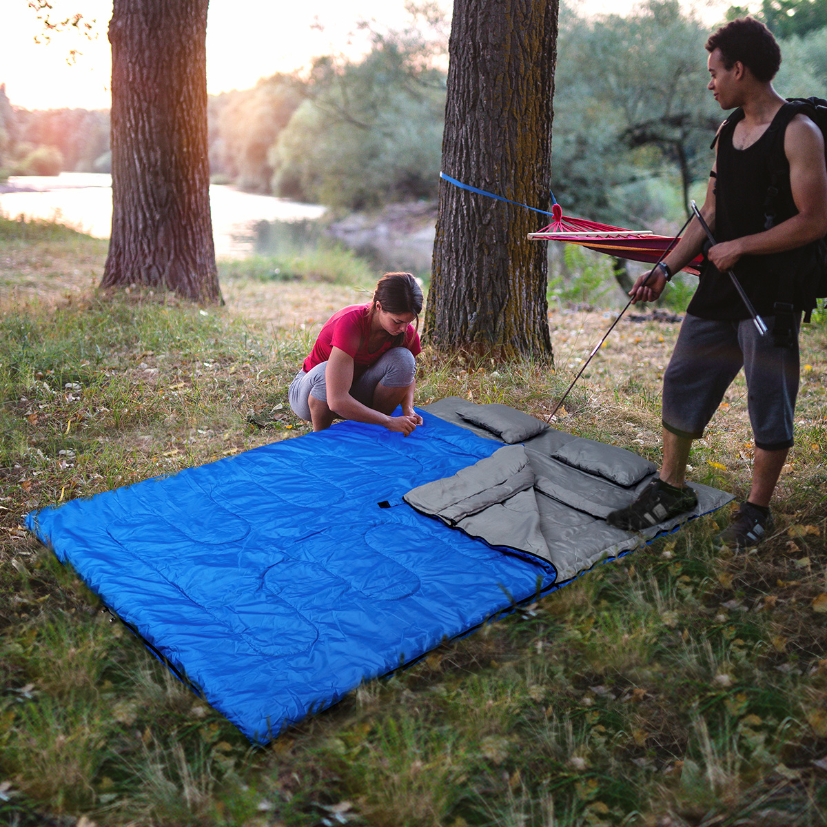 Goplus Doppelschlafsack 2 Personen XL Deckenschlafsack Schlafsack mit 2 Kissen Schwarz/Blau 220 x150 cm-Blau von Costway