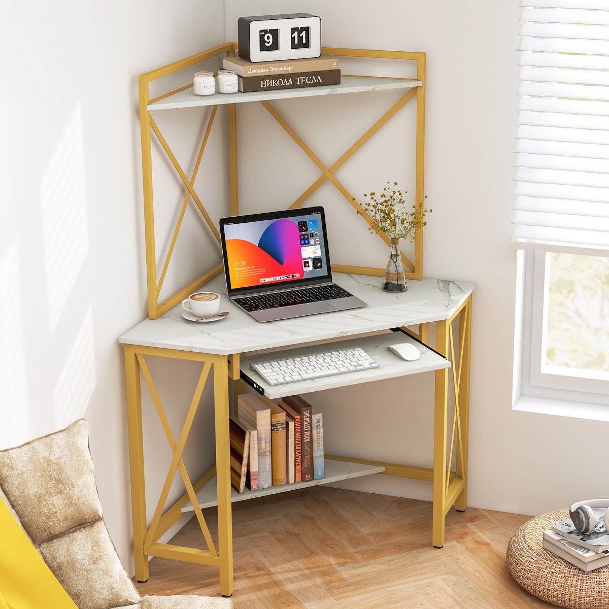 Schreibtisch mit Ladestation Eck Computertisch mit Tastaturablage & 2 Ablagen 113 x 75 x 145 cm Weiß + Gold Schreibtisch mit Ladestation Eck Computertisch mit Tastaturablage & 2 Ablagen 113 x 75 x 145 cm Weiß + Gold von Costway