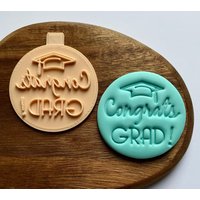 Herzlichen Glückwunsch Grad Plätzchen Stempel | Grad Fondant Embosser Cake & Cupcake Prägestempel von CosyBloomShapeNStamp