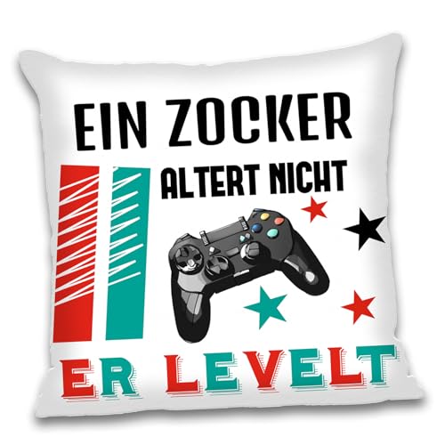 Cosymate Gaming Deko Kissenbezug Geschenke für Männer - Geburtstagsgeschenk für Freund - Jugendzimmer Gamer Deko - Zocker Geschenk Mann - 45x45 cm Cosymate Gaming Deko Kissenbezug Geschenke für Männer - Geburtstagsgeschenk für Freund - Jugendzimmer Gamer Deko - Zocker Geschenk Mann - 45x45 cm von Cosymate