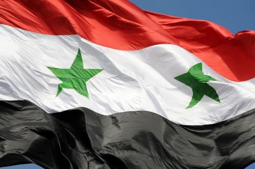 Cosymate Syrien Flagge - Syrienfahne mit Messing-Ösen - Strapazierfähige Fahne für Fahnenmast - 100% Polyester, 90x150cm von Cosymate