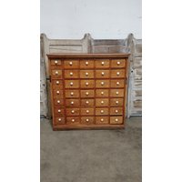 Atemberaubender 1860Er Apothekerschrank Mit 35 Schubladen - 186010 Der Versand Ist Nicht Kostenlos von CottageTreasuresLV