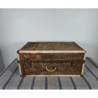 Unikat 1920, S Travel Trunk #187492 Versand Ist Nicht 1, 00 Kostenlos Bitte Kontaktieren Sie Uns Vor Dem Kauf Danke Unikat 1920, S Travel Trunk #187492 Versand Ist Nicht 1, 00 Kostenlos Bitte Kontaktieren Sie Uns Vor Dem Kauf Danke von CottageTreasuresLV