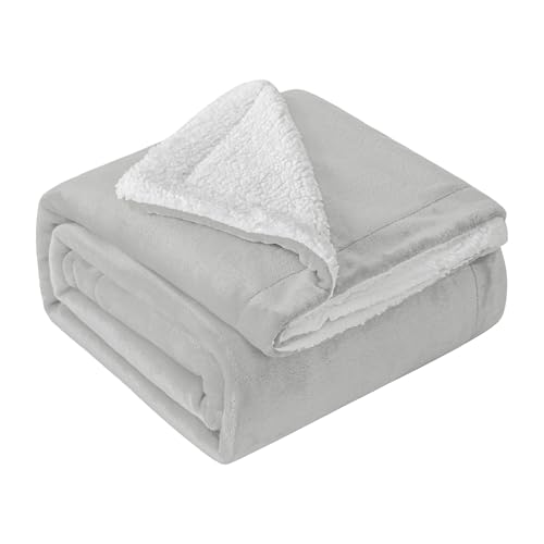 Cotton Castle Hochwertige Wohndecken Kuscheldecken, extra Dicke warm Sofadecke/Couchdecke Sherpa, Größe:150 cm x 200 cm, Farbe:Silber von Cotton Castle