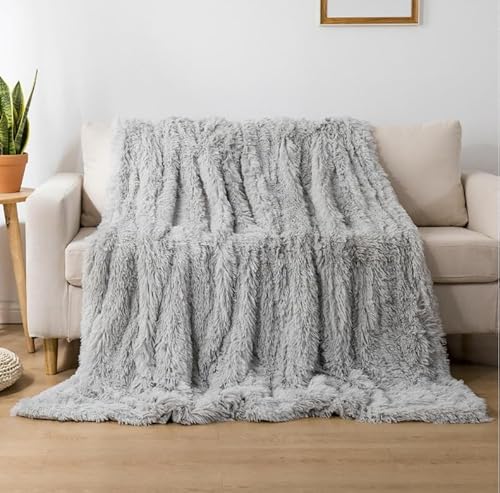 Cotton Market Decke 170x210 cm – Zweiseitig Tagesdecke – Kuscheldecke Flauschig für Wohnzimmer und Schlafzimmer – Sofadecke Blanket - Sofa Überwurfdecke – Felldecke Hellgrau von Cotton Market