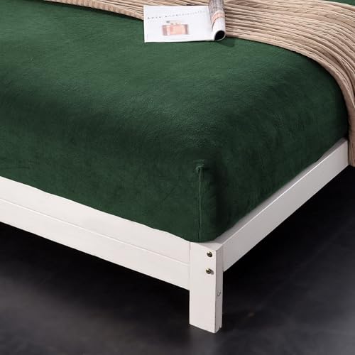Cotton Market Spannbettlaken 220x200 cm mit Gummi – Robustes Mikrofaser-Bettlaken – Einfarbiges Spannbetttuch Standardgröße – Weich und Pflegeleicht – Flaschengrün Cotton Market Spannbettlaken 220x200 cm mit Gummi – Robustes Mikrofaser-Bettlaken – Einfarbiges Spannbetttuch Standardgröße – Weich und Pflegeleicht – Flaschengrün von Cotton Market