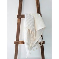 Baumwolle Handtuch - Streifen Tagestuch Rustikales Küchentuch Weiß Und Grau Geschirrtuch Natürliches Kleines Mit Quasten von CottonMood