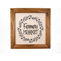 Gesticktes Bauernmarkt-Schild Rustikaler Handgemachter Kiefernrahmen von CountryTouchStore