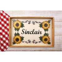 Handgemaltes Serviertablett Aus Eichenholz Personalisierter Familienname von CountryTouchStore