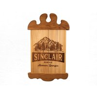 Personalisiertes Zedernschild Laser Geätztes Northwoods Design von CountryTouchStore