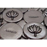 Lotus Namaste Inspiration Münzen - Set Von 10 von CourageInStone