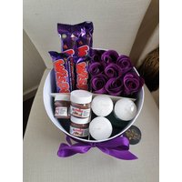Wunderschöne Opulente Banbury Lila Wispa Und Nutella Gläser Hut Box Schokolade Geschenk von Couturegifts17