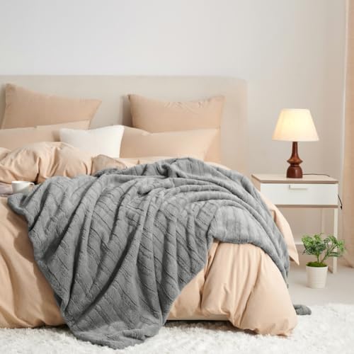 Covebett Kuscheldecke Plüsch Flanell Decke Grau Dunkelgrau 130x150 Gestreift, Winter Warme Flauschig Weiche Cashmere Touch Coral Fleece Sofadecken Wolldecke überwurfdecke für Couch Bett Sofa von Covebett