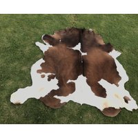 Bester Rindslederteppich, 150x200 Teppich - Kleiner Und Großer Braune Weiße Rindslederteppiche, Kuhfellteppich Gestromtes Rindsleder Dreifarbiger von CowhideGoods
