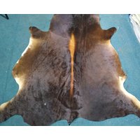 Braune Rindsleder Teppiche - All Size Available Hides Brazilian Cowhides Handgemachte Wohnzimmer Uk Made To Order von CowhideGoods