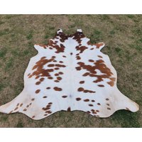 Braune Und Weiße Kuhfell Teppiche- Beste Wohndekor Teppiche - 5x7 Teppich Rindsleder Große Dreifarbige von CowhideGoods
