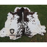 Schwarz-Weißer Rindsleder Teppich, Alle Größen Verfügbar. Großer Kuhfell Teppich von CowhideGoods