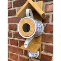 Vogelhaus Teekanne, Futterhaus Winterling von CozyAndCreate
