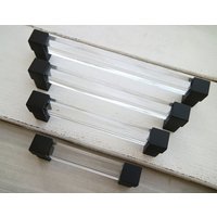 3.75 5 6.3 7.5 8.8"Klar Lucite Kommode Griff Pull Schwarz Schubladenknopf Acryl Küchenschrank Türgriff Möbelgriff 96 128 160 192 224 3.75 5 6.3 7.5 8.8"Klar Lucite Kommode Griff Pull Schwarz Schubladenknopf Acryl Küchenschrank Türgriff Möbelgriff 96 128 160 192 224 von CozyChiccc
