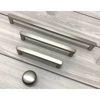 3, 75" 8, 8" 10" Griffknopf Aus Gebürstetem Nickel Für Schubladen, Kommoden, Küchenschrank, Schranktürgriff, Gebürsteter Silber-Garderobenknopf von CozyChiccc