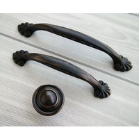 3.75 "' 5 "Geölt Bronze Schubladenknauf Möbelgriff Möbelbeschläge Schrank Schrankgriff Pull 96 128 Mm 3.75 "' 5 "Geölt Bronze Schubladenknauf Möbelgriff Möbelbeschläge Schrank Schrankgriff Pull 96 128 Mm von CozyChiccc