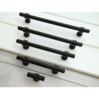 3.75 6.3 8, .8 10"Black Kommode Griff Ziehen Möbelknabelzug Schrank Knopfen Matt 96 160 224 256mm 3.75 6.3 8, .8 10"Black Kommode Griff Ziehen Möbelknabelzug Schrank Knopfen Matt 96 160 224 256mm von CozyChiccc