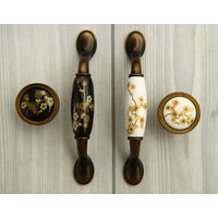 3.75 "Blümchen Keramik Gelb Schrankknauf Knäufe 96mm Schwarz Porzellan Blumen Gold 3.75 "Blümchen Keramik Gelb Schrankknauf Knäufe 96mm Schwarz Porzellan Blumen Gold von CozyChiccc