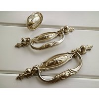 50Er 60Er Vintage Möbelknauf Möbelknäufe Antik Silber Möbel Knauf Knäufe Möbelgriffe von CozyChiccc
