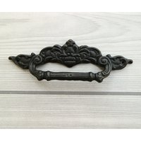 Antiker Schwarzer Schrankgriff Pull Kommode Knauf Schublade Drop Bail Möbel Holzarbeit Hardware Schrank Griff Vintage Stil Antiker Schwarzer Schrankgriff Pull Kommode Knauf Schublade Drop Bail Möbel Holzarbeit Hardware Schrank Griff Vintage Stil von CozyChiccc