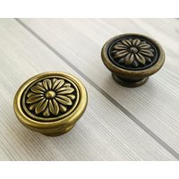Kommode Knauf Schrank Türgriff Schubladenknopf Blumengriff Pull Möbel Garderobe Ziergriff Antik Bronze Rustikal Vintage von CozyChiccc