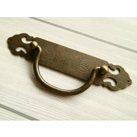 Vintage Schubladenbügel Möbelgriff Schubladengriff Möbelknauf Schubladenschaukel Schwarz Weiß von CozyChiccc