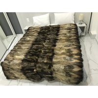 Finnraccoon Echte Natürliche Halbfell Decke/Überwurf Für Ihr Schlafzimmer Oder Wohnzimmer Mit Satinfutter von CozyFurs