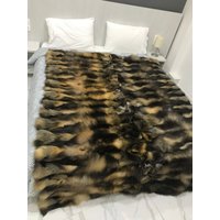 Natürliche Kreuzfuchs Halfskins Decke/Überwurf Für Dein Schlafzimmer Oder Wohnzimmer Mit Satinfutter von CozyFurs